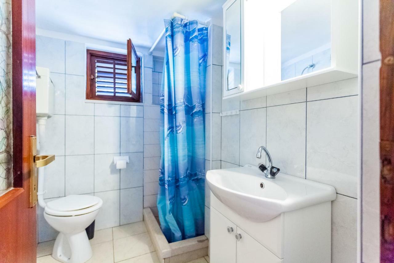 Apartments Dajna Вела Лука Екстериор снимка