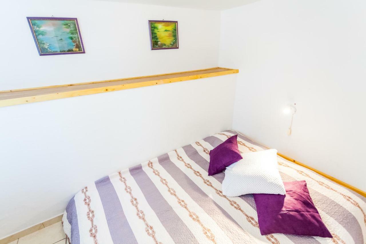 Apartments Dajna Вела Лука Екстериор снимка