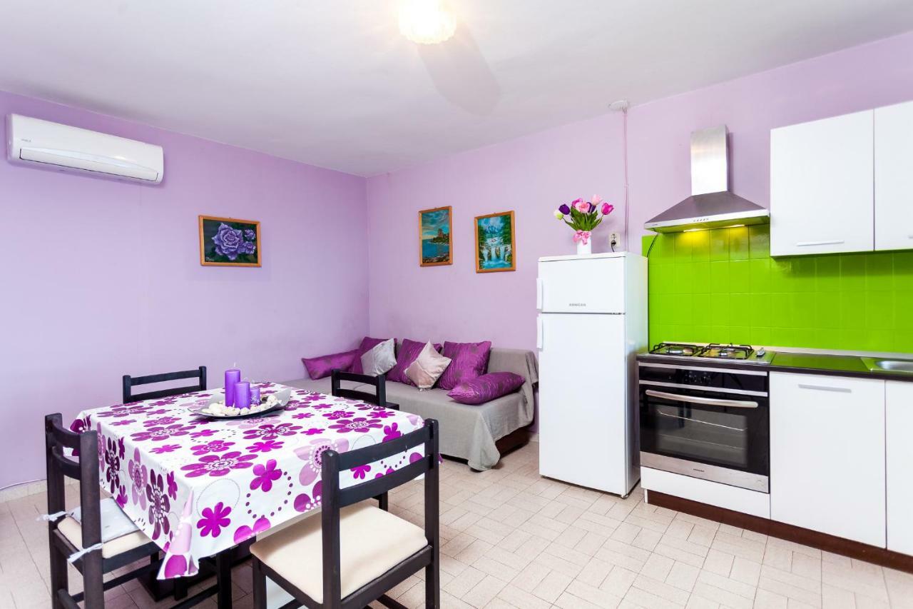 Apartments Dajna Вела Лука Екстериор снимка